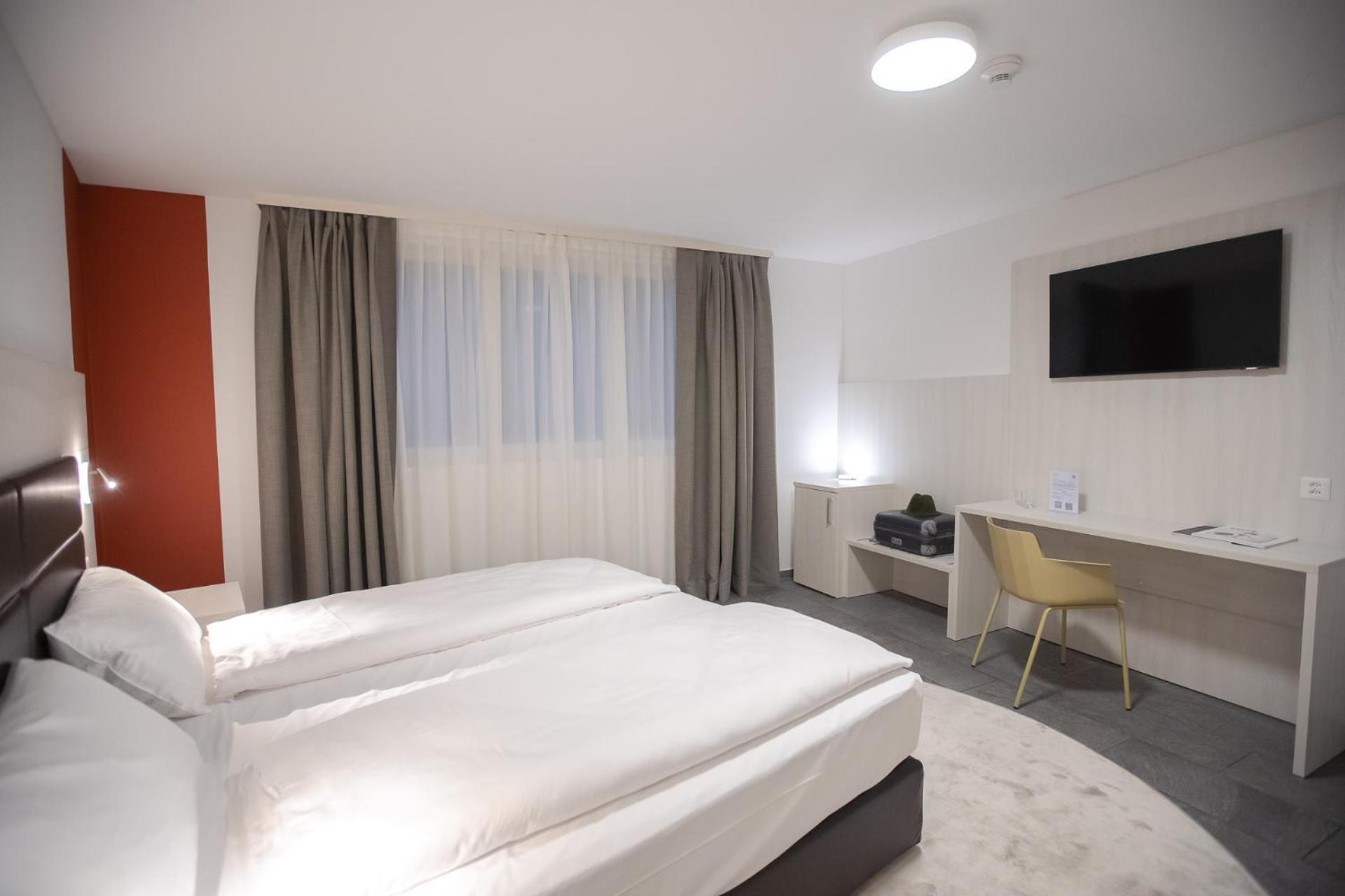Miralago Locarno Easy Rooms Muralto Exterior photo